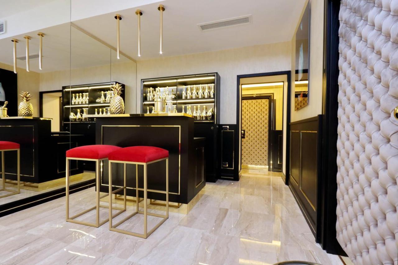 Trevi Diamond Luxury Suites & Jacuzzi Roma Exterior foto